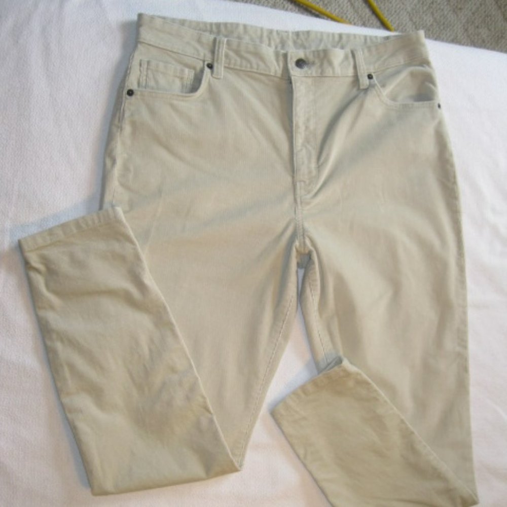 Patagonia Organic Cotton Corduroy Pants Slim Fit Light Tan "Everyday Cords" 32